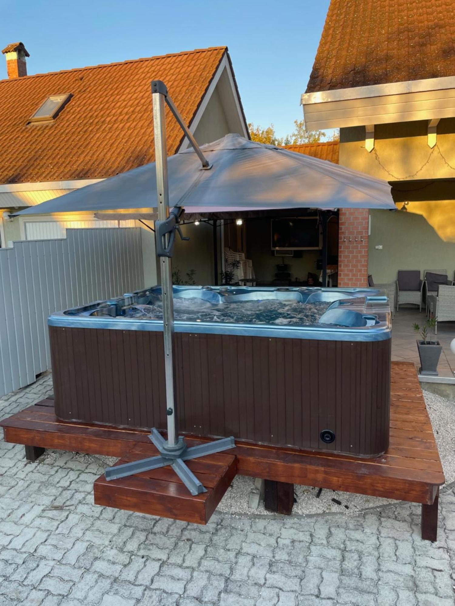 Nikolux Apartman Hajdúszoboszló Zewnętrze zdjęcie