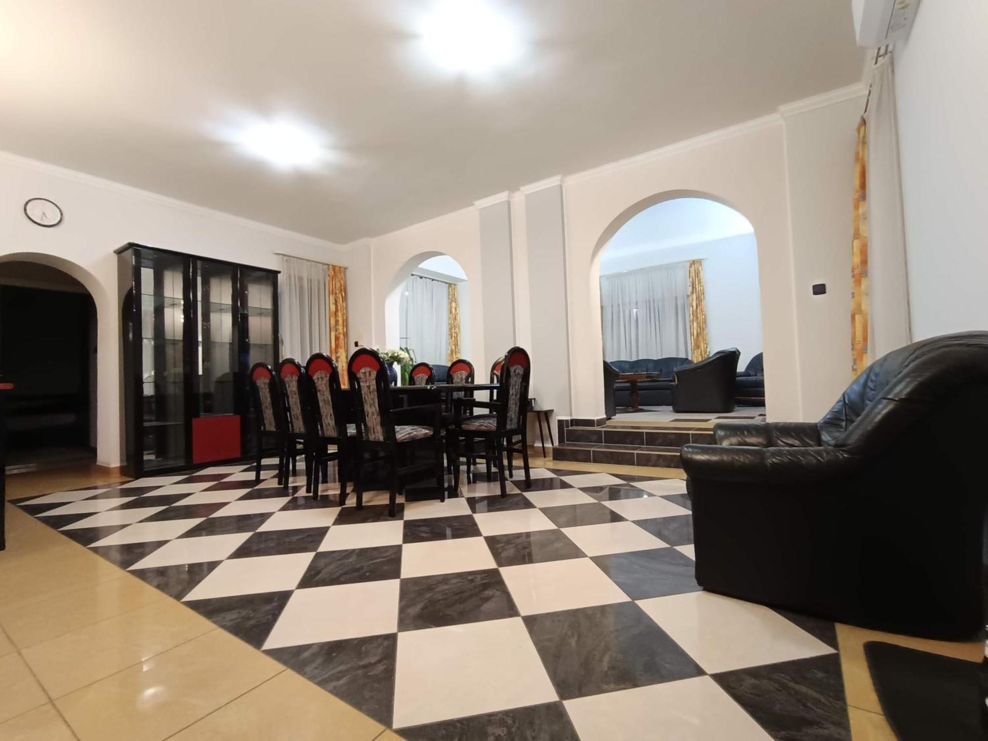 Nikolux Apartman Hajdúszoboszló Zewnętrze zdjęcie