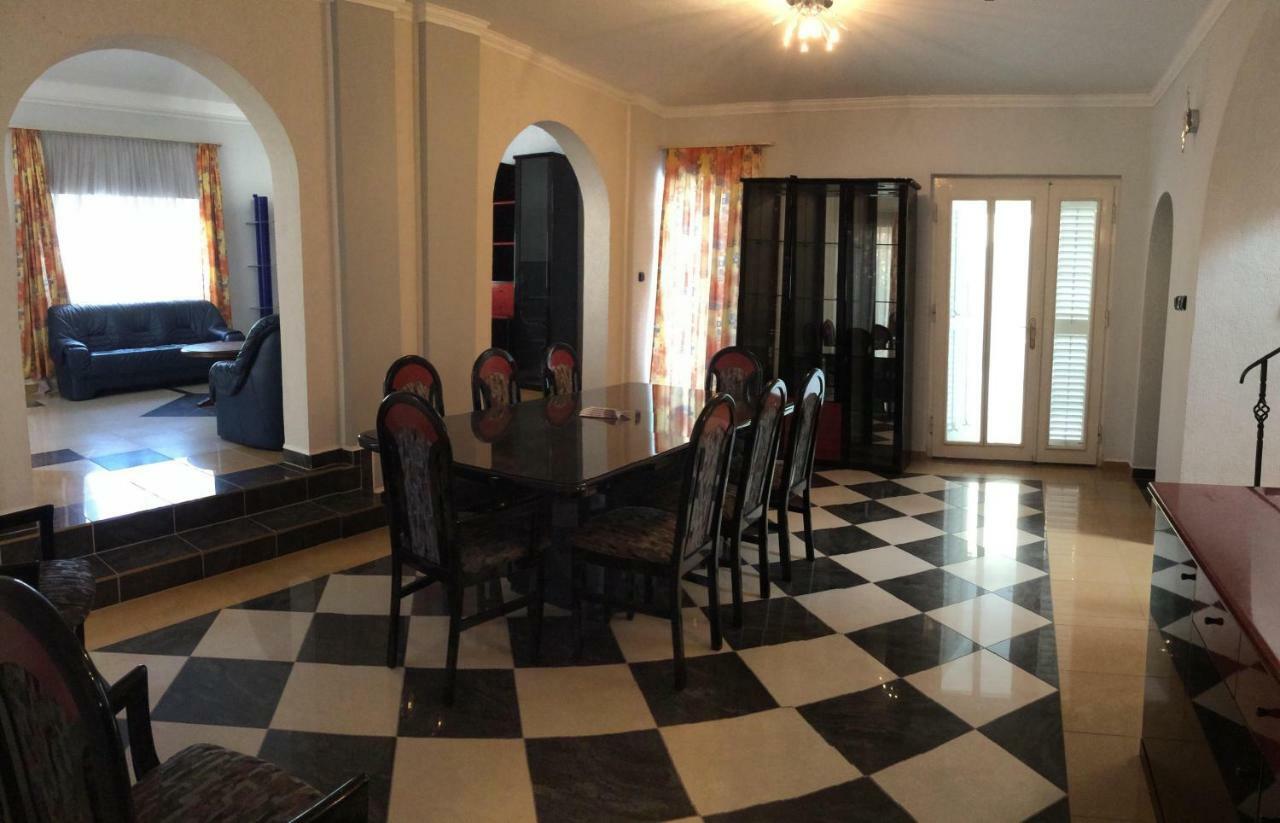 Nikolux Apartman Hajdúszoboszló Zewnętrze zdjęcie