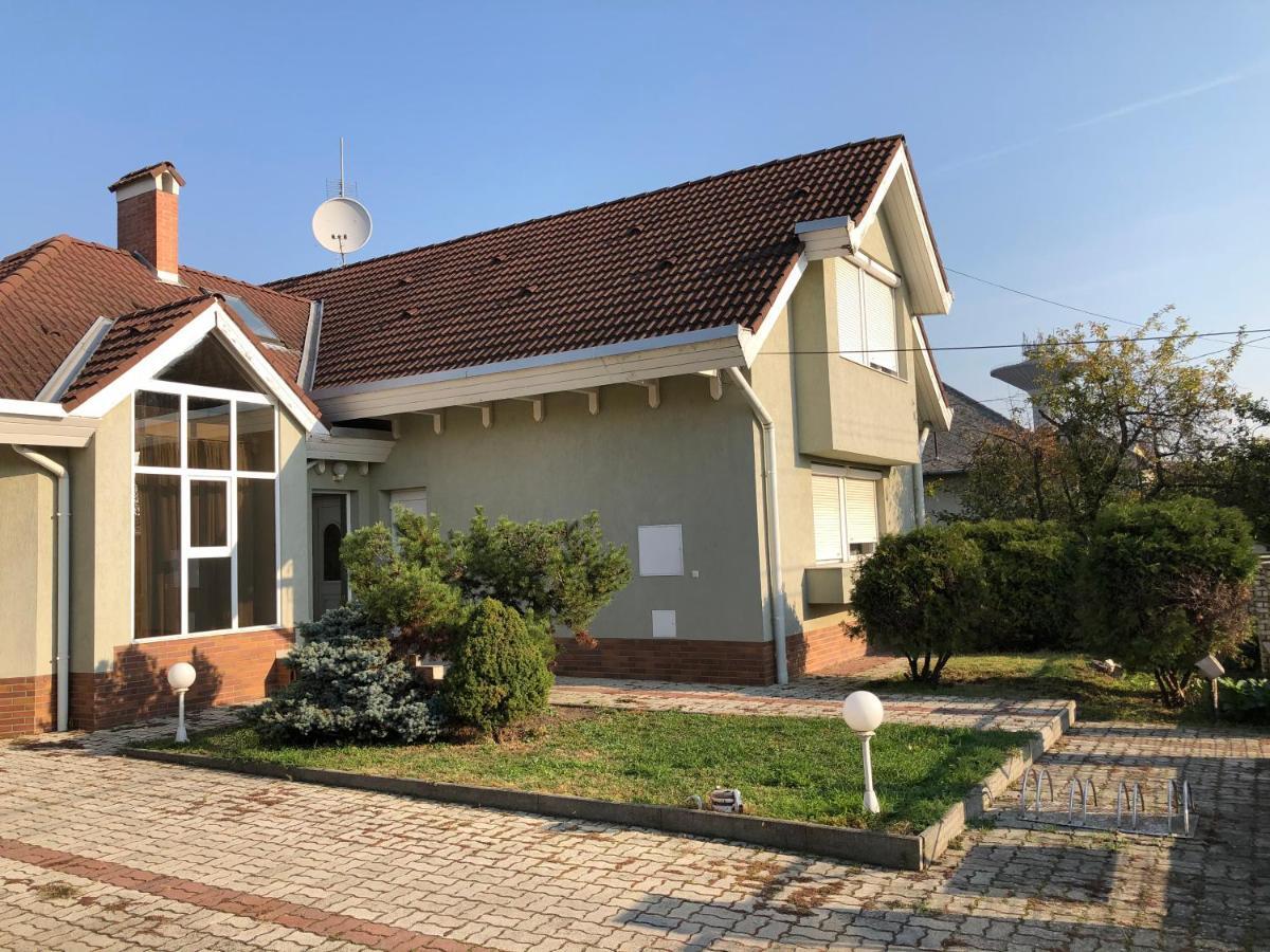 Nikolux Apartman Hajdúszoboszló Zewnętrze zdjęcie